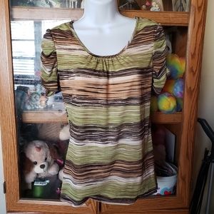 Green and brown striped top🧡